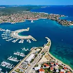 Lägenhet By The Sea - Zadar - 21790