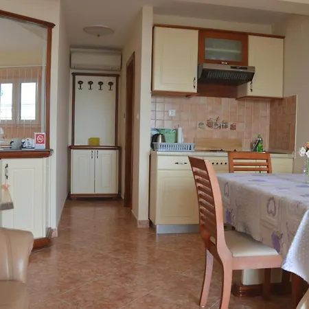 Apartment By The Sea Sukosan, Zadar - 21790 *